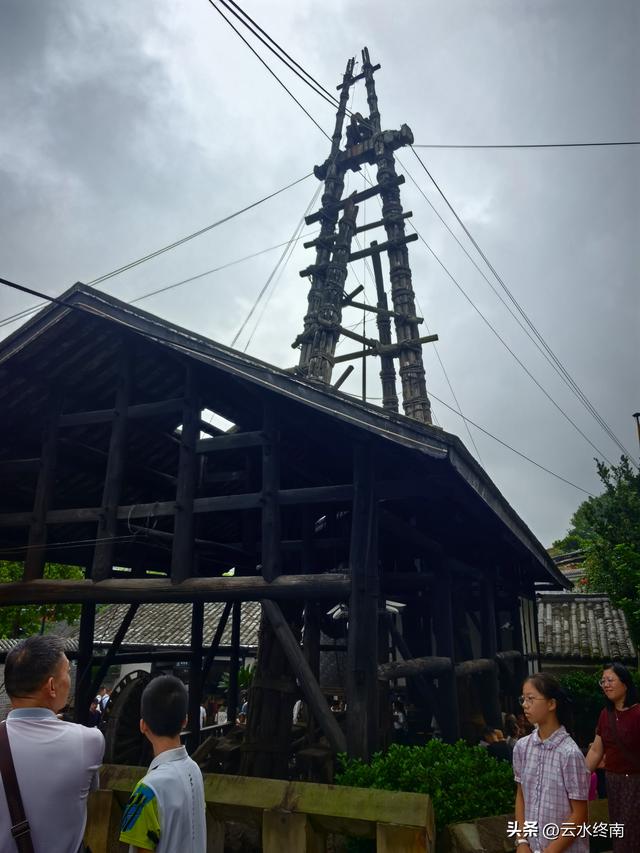 一天收入500多两银子，世界第一口1000米的深井，现还在产手工盐