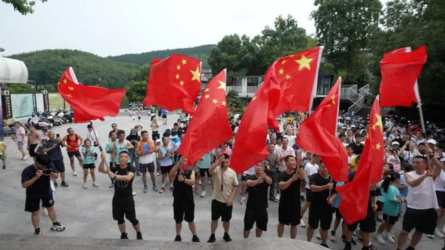 庐山好汉坡全民健身日主题登山活动开始报名啦！