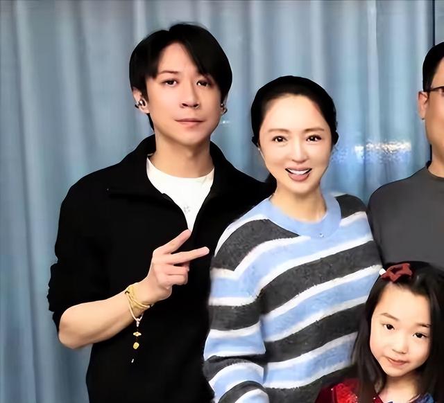婚姻当成跳板 ？张维伊吃相越来越难看
