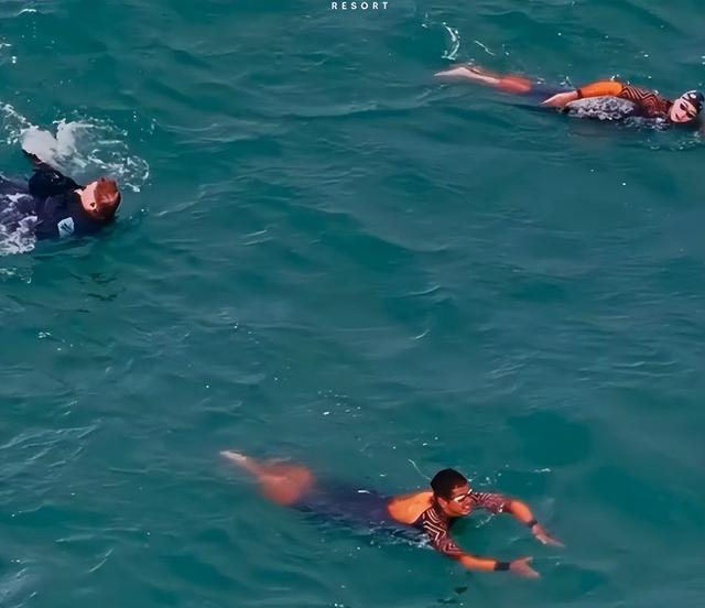 一场打赌，他从南美走路回英国！快6万公里走了27年，快到家了