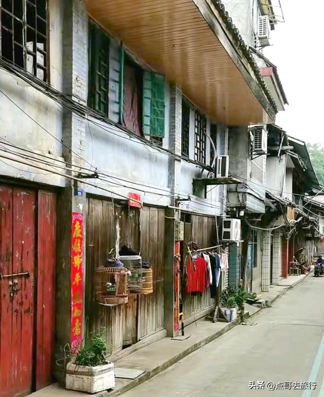 成都府河边，最低调的古场镇，停留在70年前，地铁公交车直达！