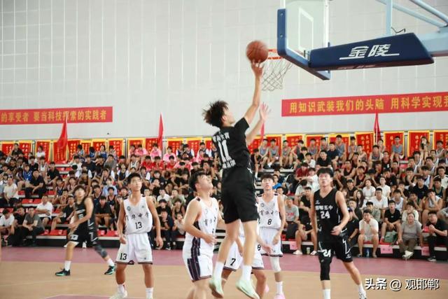这所学校火爆出圈——邯郸市第五中学“双冠”辉映成长之路