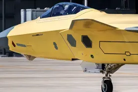 进化13年！歼20从首飞到量产，终成完全体！美媒无奈承认超过F-22图片