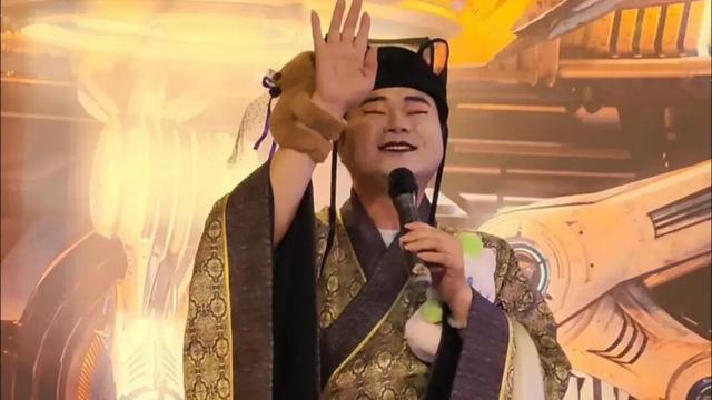 排队2小时，互动1分钟，年轻人“爱上”景区NPC