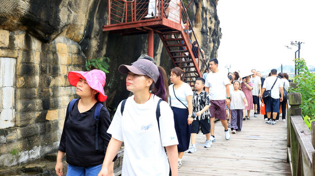 人气爆棚！女性免票游首日，广元各大景区开启“人从众”模式！