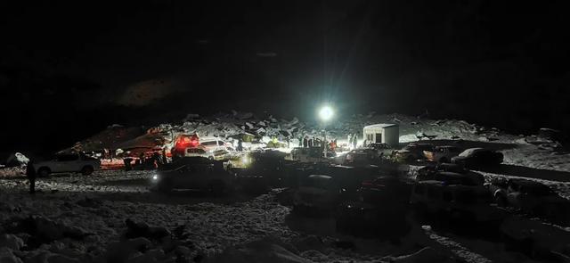 千人被困，珠峰为何遭遇“同期最强暴雪”？
