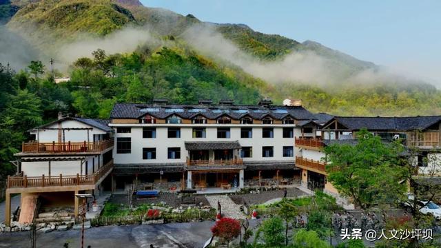 气温“狂飙”？！来21℃的重庆“北极”纳凉