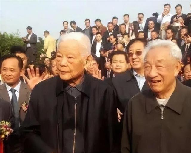 他是叶帅的女婿，人称“朴实无华的好总理”，如今98岁依然健在