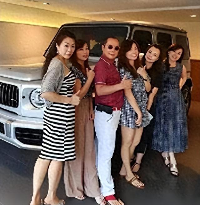 30位情妇、60辆豪车，有钱人的生活能有多奢淫？比赌王过得还潇洒