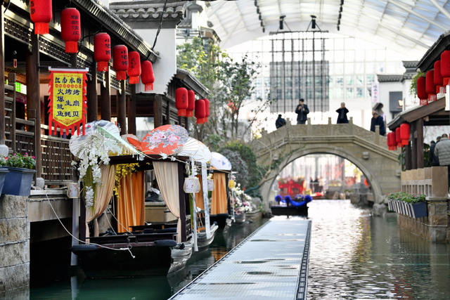 砂之船（银川）奥莱江南水街开街迎客