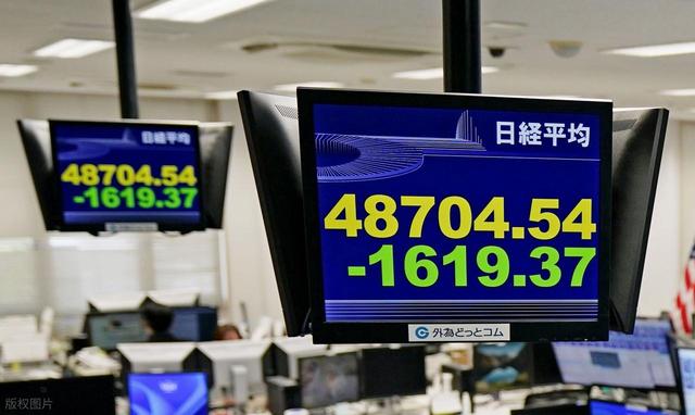 敬酒不吃吃罚酒！中国一招杀鸡儆猴，不到一天，高市措辞变了