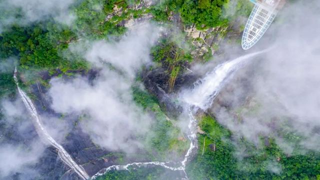 280.12米水流银链垂空，德化岱仙瀑布迎来暑期观赏旺季