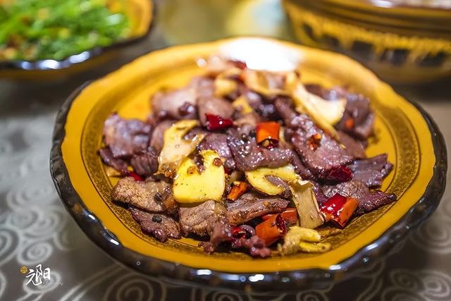 这个元旦，来元阳观赏梯田光影，参加百米长街宴吧