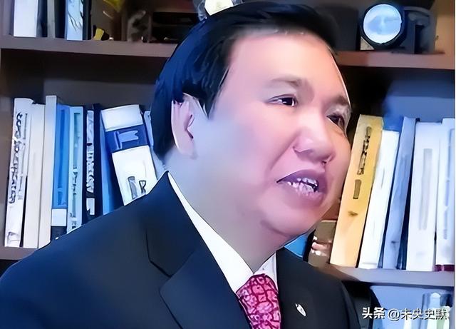 报应来了！捐给美国7千万，满嘴“中国穷关我啥事”，如今破产了