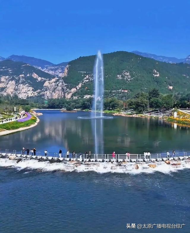太原老龙头景区里的别样风景！