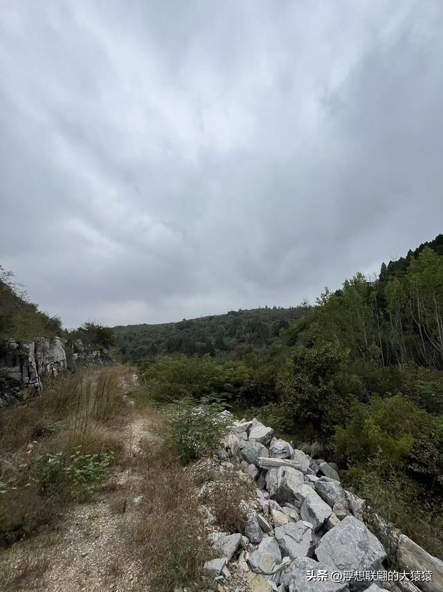章丘胡山里的圣水灵泉庙，我都找着路线了，却近在咫尺未能抵达