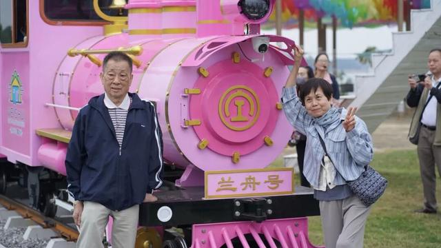 首批香港旅行团畅游洈水，洈水文旅接待实现新突破