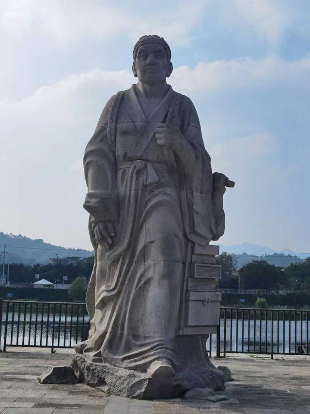 浙江最冷门的小县城，海鲜鲜天下，徐霞客严选，累了就去歇两天！