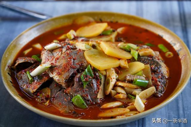 自驾营地：云南大理自治州免费床车房车自驾车露营地主要景点美食