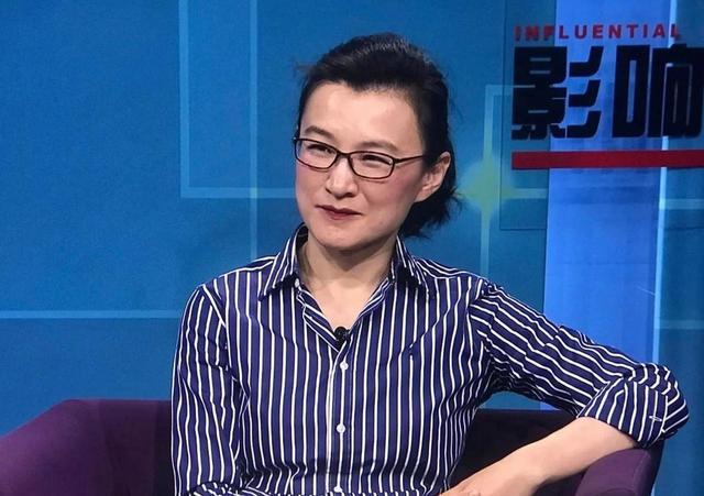 被要求滚出主持界，沦为众矢之的的央视主持董倩到底做错了什么?