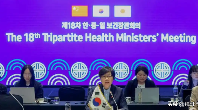 首尔会谈结束，中日韩发联合声明，信号明确，高市还是没办法对话