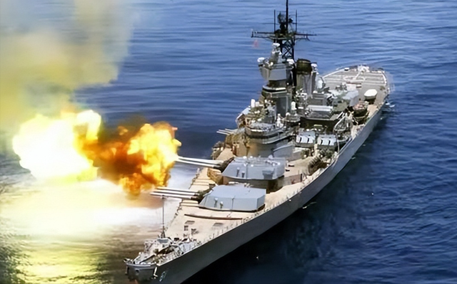 特朗普阴谋难藏！造黄金战舰或是烟雾弹，背后还有更大算计？