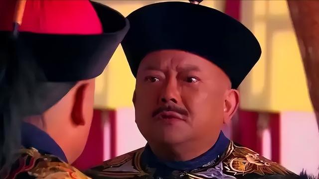 和珅出上联：三斤四两五花肉，纪晓岚对出下联，和珅吓得当场下跪