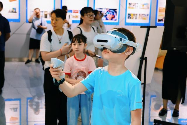 2025东湖论坛期间来武汉科技馆打卡 一起穿越青铜纪、探秘月壤、了解光谷