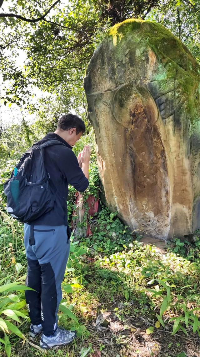 重庆北碚有座龙头山，山上有座400多年的明代老庙，叫“观音堂”