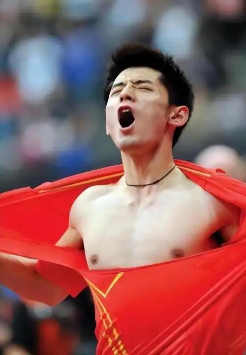 景甜也没想到,自己丑闻缠身的前男友张继科,已走上另一条上坡路