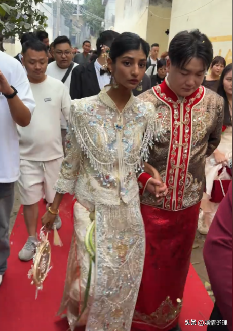 吃相太难看！借着婚礼“捞金”的百万网红小黑妮，终究是自食其果