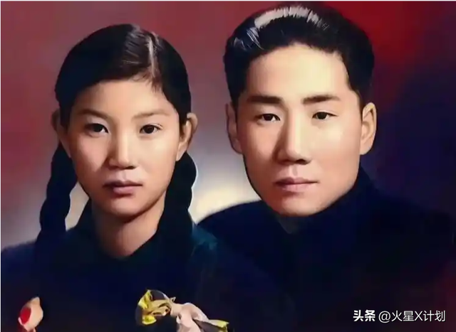 1974年，刘思齐再婚后和丈夫及孩子们的合影，满脸洋溢着幸福