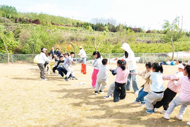 春假相伴研学游 童心乐享好时光