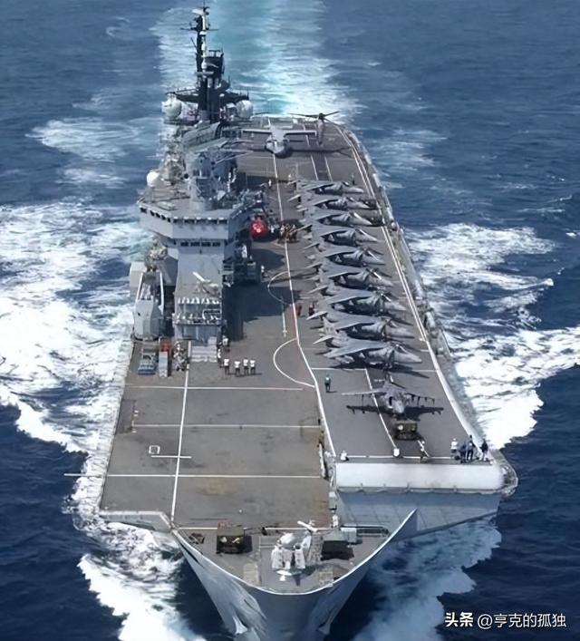又让张召忠说中了？东拼西凑550亿建的2艘航母，如今彻底成为累赘