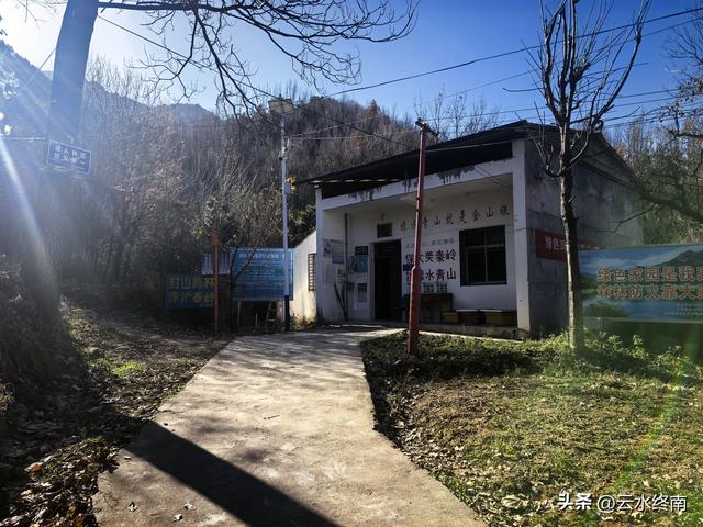 在蓝田不为人知的这个峪口，驱车深入，发现一个隐秘的“桃花源”