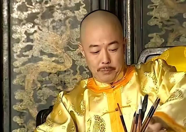 大爷出上联：芙蓉王炮轰大前门，妻子对出的下联堪称千古妙对！