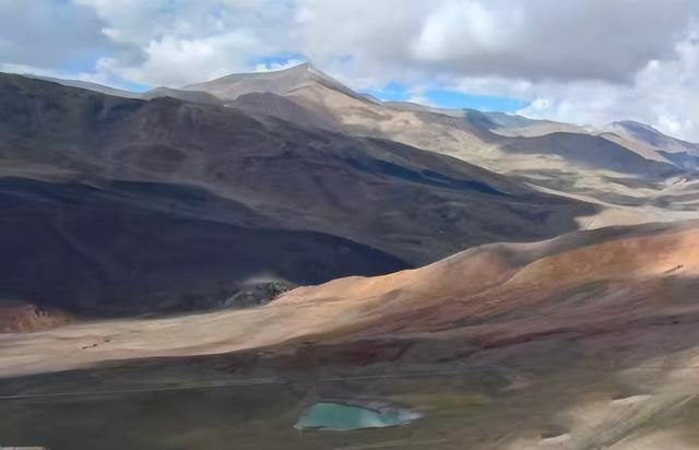 穿行在中国最短的565国道间