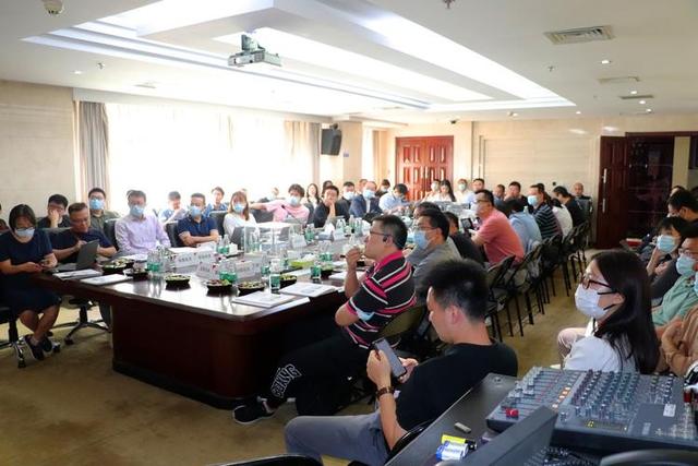 全身而退！北京一家5口完美套现24亿，临走前又坑了甘肃国资一把