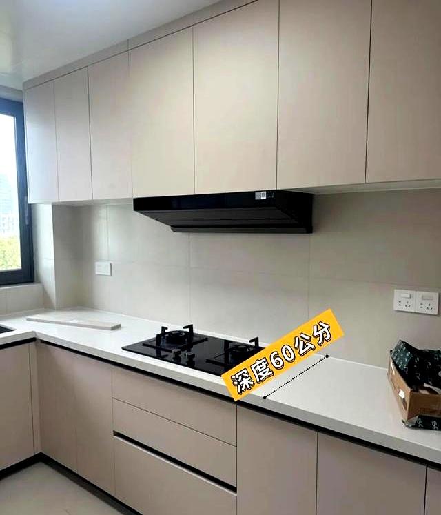 厨房别瞎装！5 个黄金尺寸做对了，做饭不费腰还顺手