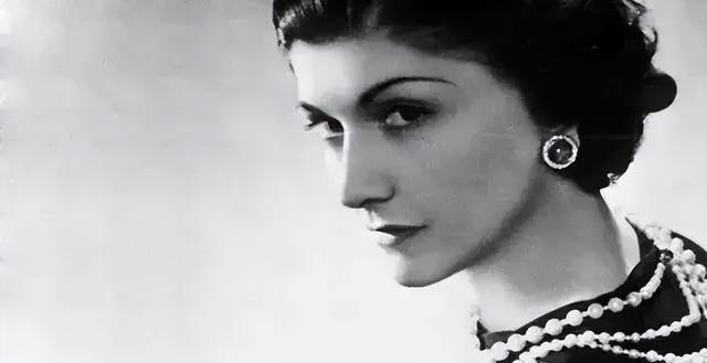 11岁丧母一生未嫁，从酒馆卖唱到百亿帝国，她才是女性逆袭教科书