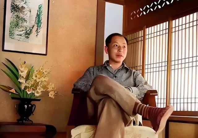 张学良被囚54年，生活奢华，月经费超北京人均工资400多倍