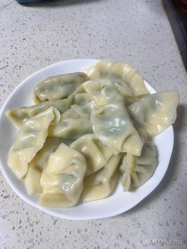 冬至吃饺子，白菜萝卜都靠边站，这馅才是首选，太香了！