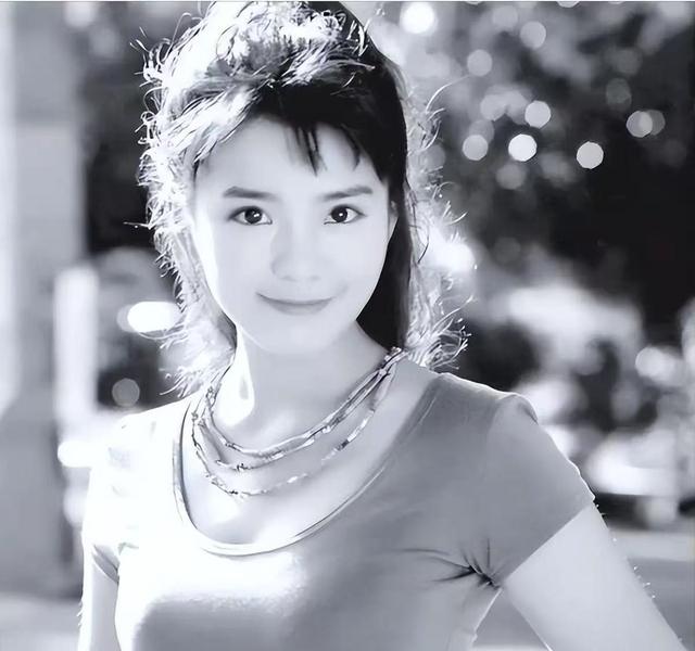 “央视当家花旦”朱迅：生命终将结束，何妨不大胆一点？
