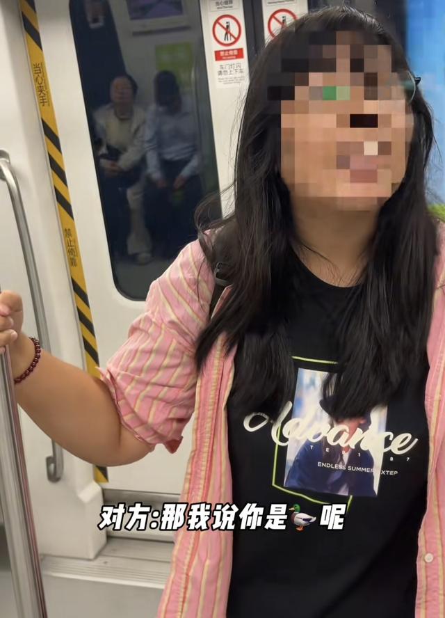 南京鸡鸣寺事件后续：当事人直言后怕，粉衣女子被曝，警方介入