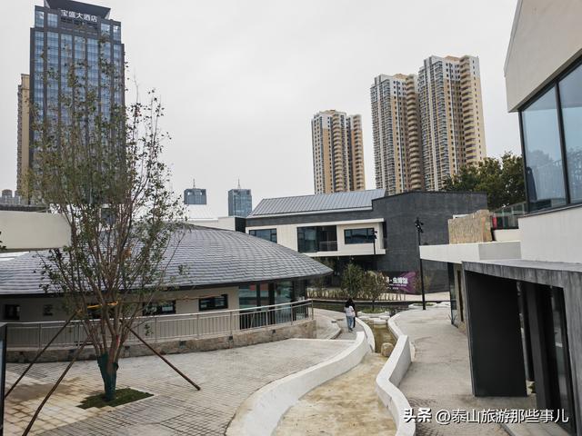 泰安：一个新开业商业综合体，30家首店+山水园林景观，有人说不