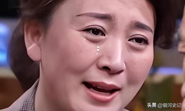 闫学晶道歉不过24小时，担心的一幕就发生了，评论区舆论一边倒