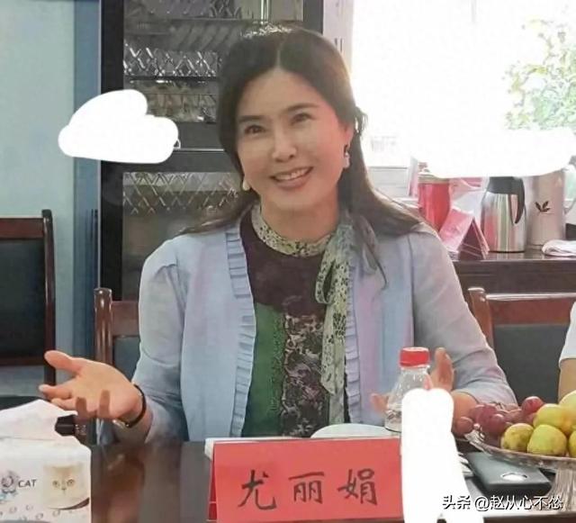 一家七口完美落袋31亿，卖掉公司后逃到美国	，把麻烦留给17万股民