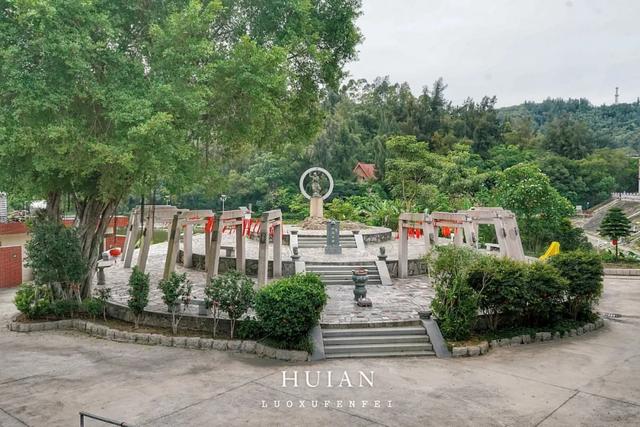 来泉州惠安别只去崇武古城！在这座千年古县登科山逛夜市！