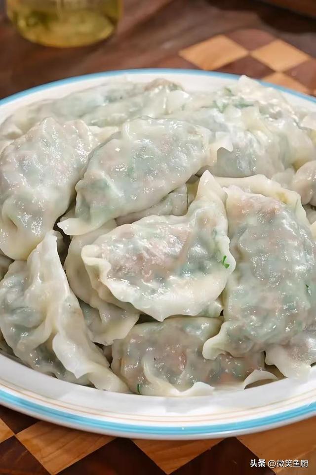 冬至吃饺子，提醒“3馅不上桌，福气不进门”，鲜美应季