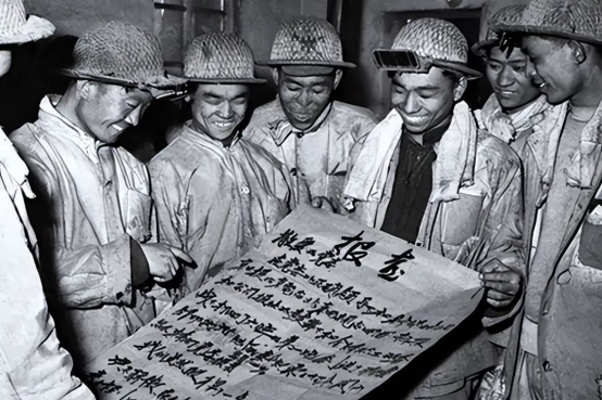 1978年他从副总理被撸成普通工人，事后反倒安慰妻子：我心里有数